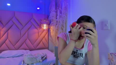 Snapshot of angelaa_cute chatting on 02.04.25 ANGELA online show from 02.04.25