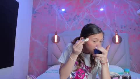 Snapshot of angelaa_cute chatting on 02.27.25 ANGELA online show from 02.27.25