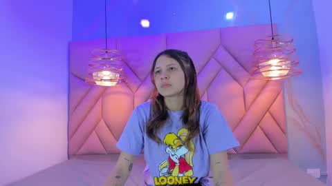 Snapshot of angelaa_cute chatting on 03.09.25 ANGELA online show from 03.09.25