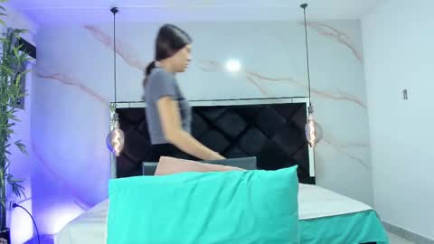 Snapshot of angelaa_cute chatting on 09.12.25 ANGELA online show from 09.12.25