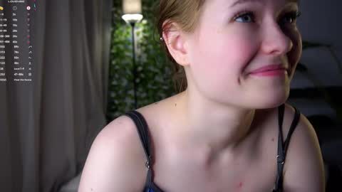 Snapshot of angelabalay chatting on 03.10.26 Mary online show from 03.10.26