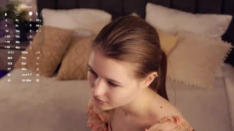 Snapshot of angelabalay chatting on 04.11.26 Mary online show from 04.11.26