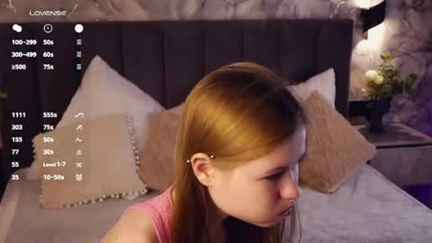 Snapshot of angelabalay chatting on 04.12.26 Mary online show from 04.12.26