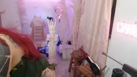 Angela Cianuro online show from 10.28.25