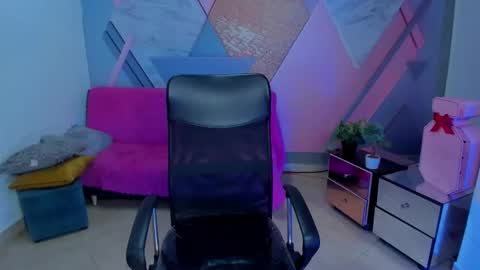 Angela online show from 11.05.25