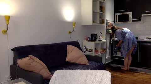 Angela online show from 02.02.26