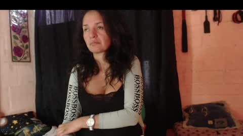 Snapshot of angelataysonvip chatting on 06.02.26 angelataysonvip online show from 06.02.26