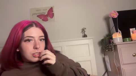 Snapshot of angelcak3s chatting on 01.29.25 venellope888 online show from 01.29.25