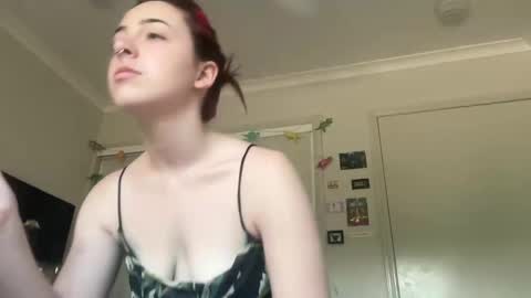 Snapshot of angelcak3s chatting on 02.07.25 venellope888 online show from 02.07.25