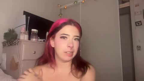 Snapshot of angelcak3s chatting on 02.11.25 venellope888 online show from 02.11.25
