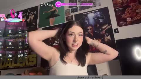 Snapshot of angelcak3s chatting on 09.18.25 venellope888 online show from 09.18.25