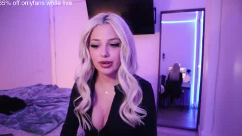 Snapshot of angelcookie chatting on 03.05.26 angelcookie online show from 03.05.26