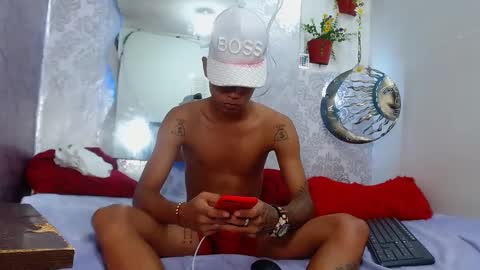 Snapshot of angelcutex_19 chatting on 09.15.25 angelcutex_19 online show from 09.15.25