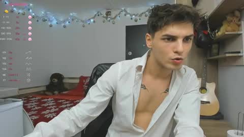 Snapshot of angelfrank chatting on 12.31.24 Frankie online show from 12.31.24