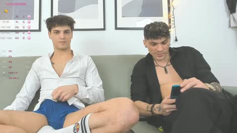 Snapshot of angelfrank chatting on 02.08.25 Frankie online show from 02.08.25