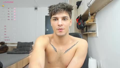 Snapshot of angelfrank chatting on 02.17.25 Frankie online show from 02.17.25