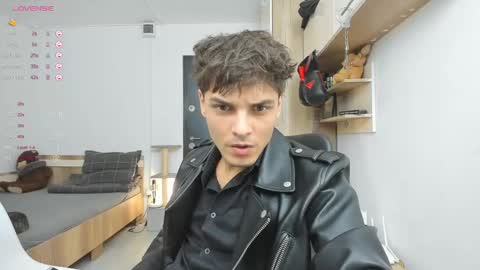 Snapshot of angelfrank chatting on 02.18.25 Frankie online show from 02.18.25
