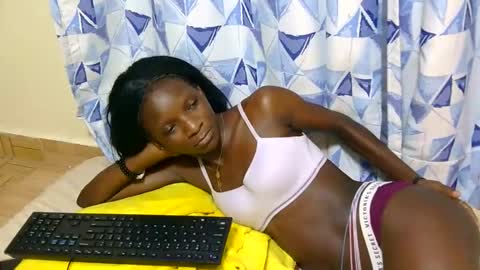 Snapshot of angelgoddess32 chatting on 05.25.26 Angie online show from 05.25.26
