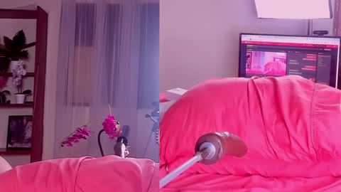 Angeli  online show from 01.25.25