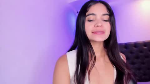 Snapshot of angeli_rivera chatting on 11.30.25 Angeli online show from 11.30.25