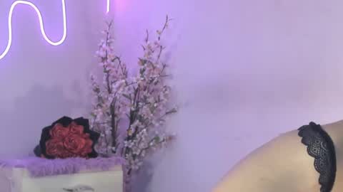 Snapshot of angeli_sexi chatting on 02.28.25 Carolina online show from 02.28.25