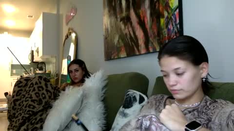 Snapshot of angelia01m chatting on 10.02.25 angelia01m online show from 10.02.25