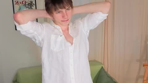 Snapshot of angelic_look chatting on 09.15.25 Daniel online show from 09.15.25