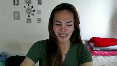 Snapshot of angelic_slutxx chatting on 02.27.25 Yhanna online show from 02.27.25