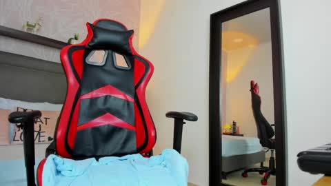 A N G E L I C A online show from 01.28.25