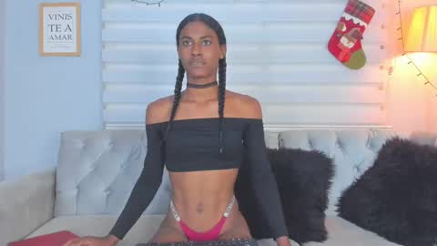 Snapshot of angelica_sexy1 chatting on 12.26.24 angelica_sexy1 online show from 12.26.24