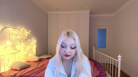 Snapshot of angelicaya chatting on 11.28.25 Your angelic Aya online show from 11.28.25