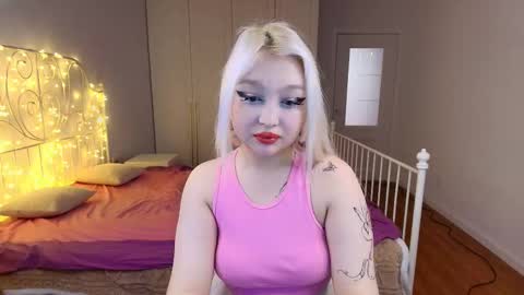 Snapshot of angelicaya chatting on 11.29.25 Your angelic Aya online show from 11.29.25