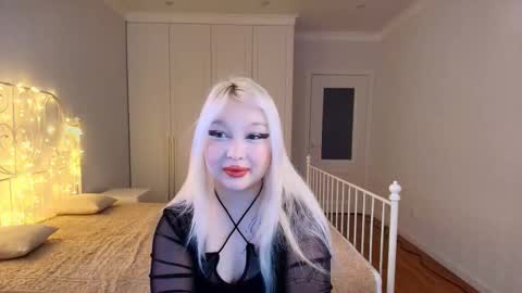 Snapshot of angelicaya chatting on 11.30.25 Your angelic Aya online show from 11.30.25