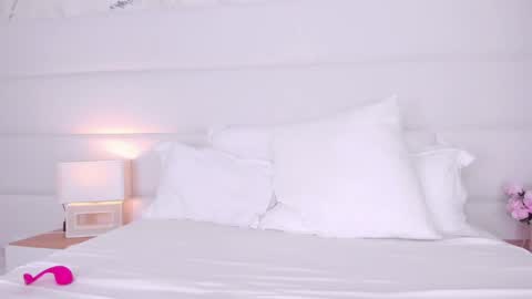 Angelic online show from 12.12.24