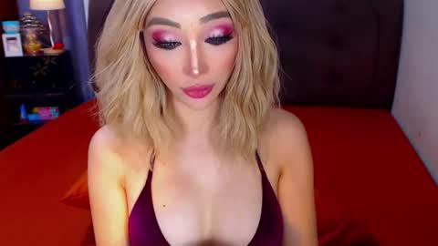 MS. AMALIA online show from 12.18.25