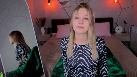 Angelina online show from 04.06.26