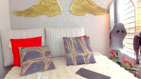 Angelina online show from 02.22.26