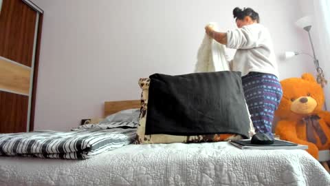 Angelina online show from 01.31.25