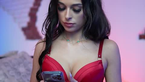 Snapshot of angelinagia chatting on 12.07.24 Angelina online show from 12.07.24