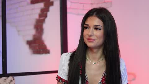 Snapshot of angelinagia chatting on 12.11.24 Angelina online show from 12.11.24