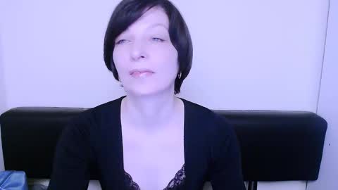 Snapshot of angelinalov_ chatting on 01.22.25 Angelina online show from 01.22.25
