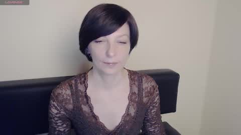 Snapshot of angelinalov_ chatting on 01.24.25 Angelina online show from 01.24.25