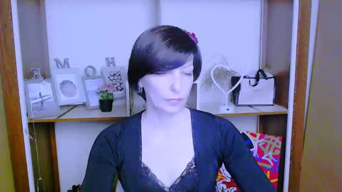 Snapshot of angelinalov_ chatting on 01.28.25 Angelina online show from 01.28.25