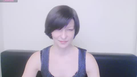 Snapshot of angelinalov_ chatting on 02.04.25 Angelina online show from 02.04.25