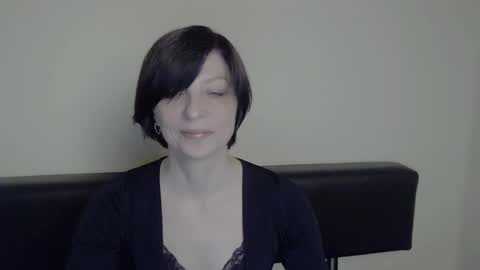 Snapshot of angelinalov_ chatting on 02.06.25 Angelina online show from 02.06.25