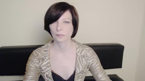 Snapshot of angelinalov_ chatting on 02.08.25 Angelina online show from 02.08.25