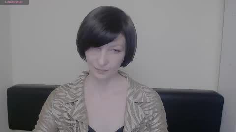 Snapshot of angelinalov_ chatting on 02.18.25 Angelina online show from 02.18.25