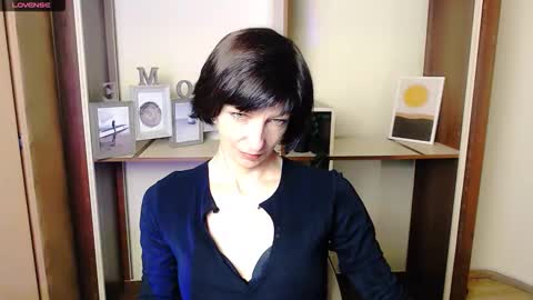 Snapshot of angelinalov_ chatting on 10.06.25 Angelina online show from 10.06.25