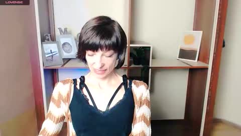 Snapshot of angelinalov_ chatting on 10.11.25 Angelina online show from 10.11.25