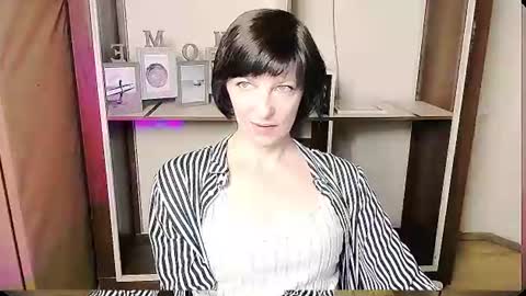Snapshot of angelinalov_ chatting on 06.12.26 Angelina online show from 06.12.26